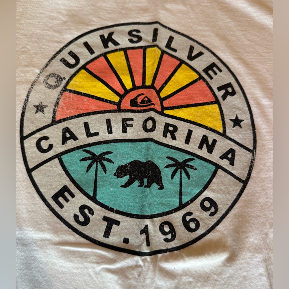 Quiksilver Graphic T-Shirt Men’s Size M New w/out Tags